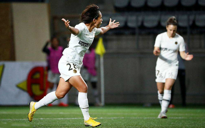  梅斯客场顽强守平巴黎，防守反击战术受赞誉  