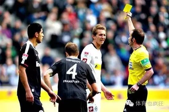  法兰克福主场不敌沃尔夫斯堡，德甲欧战资格告急